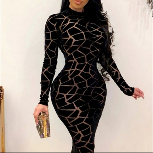 Dresses & Skirts - Sexy black mesh printed dress